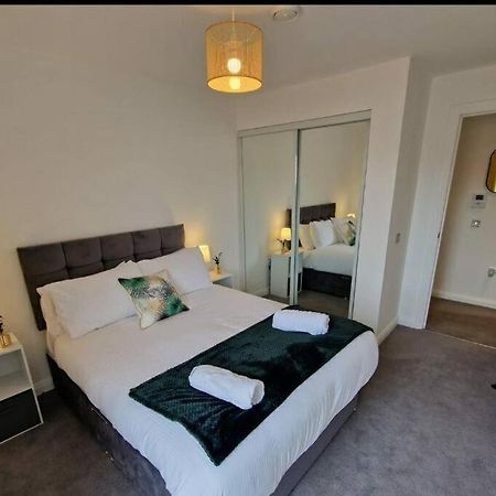 Modern Apartment, Sleeps 6, Belfast City Centre Zewnętrze zdjęcie