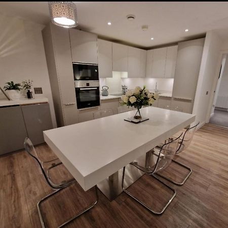 Modern Apartment, Sleeps 6, Belfast City Centre Zewnętrze zdjęcie